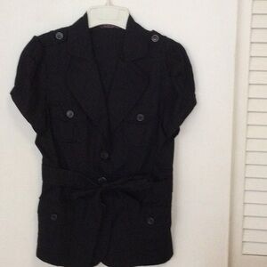 Von Mozart button down blouse that ties in the front color Black size XL.   #74